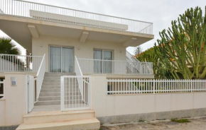 3 Bedroom Gorgeous Apartment In Marina Di Modica